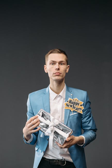 Какой подарок купить другу