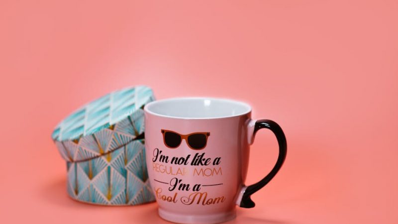 Какой подарок можно купить подруге