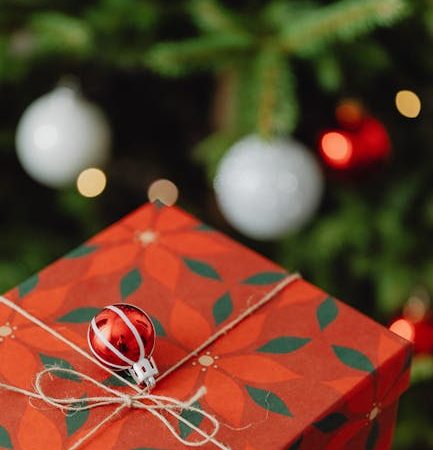 Какой подарок пожилому человеку