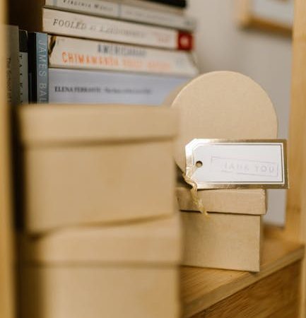 Какой подарок купить девушке