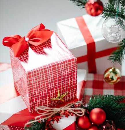 Какой подарок сделать на рождение сына