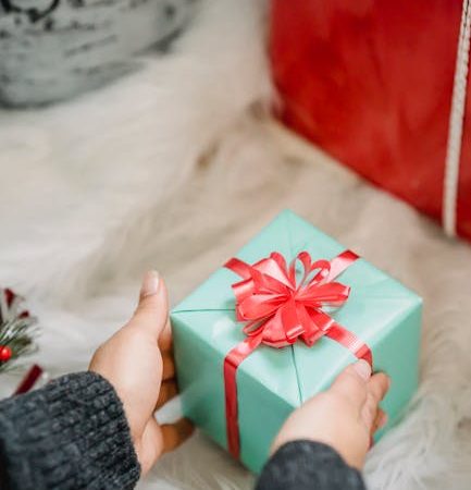 Какие подарки дарить родителям невесты