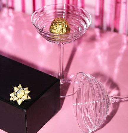 Купить прикольные подарки подруге