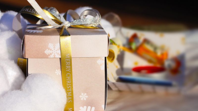 Какой подарок подарить дяде