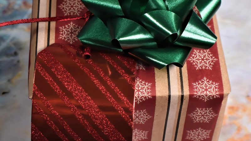 Купить дорогой подарок