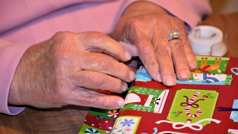 Какие подарки можно подарить коллегам