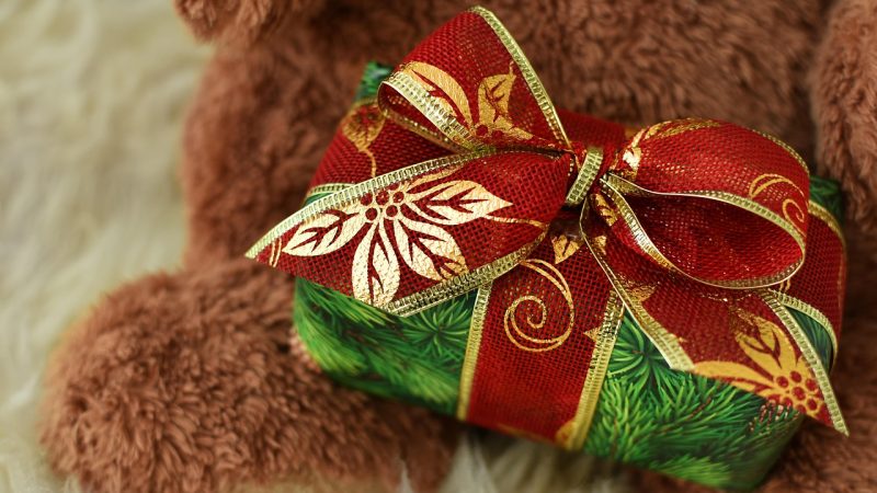 Какие подарки можно подарить на день