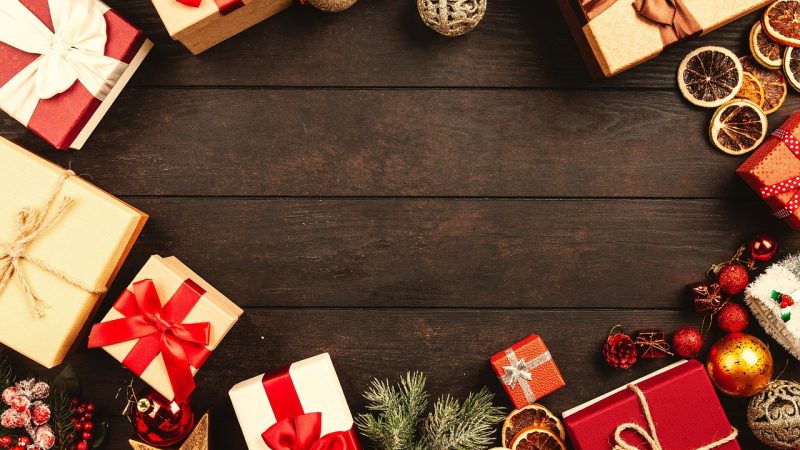 Купить подарок коллеге женщине