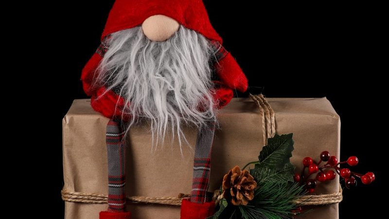 Купить подарок на 65